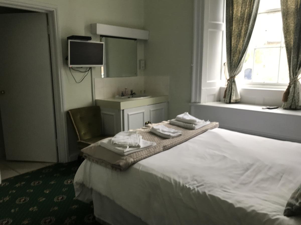 The Ilchester Arms Hotel Абботсбері Екстер'єр фото