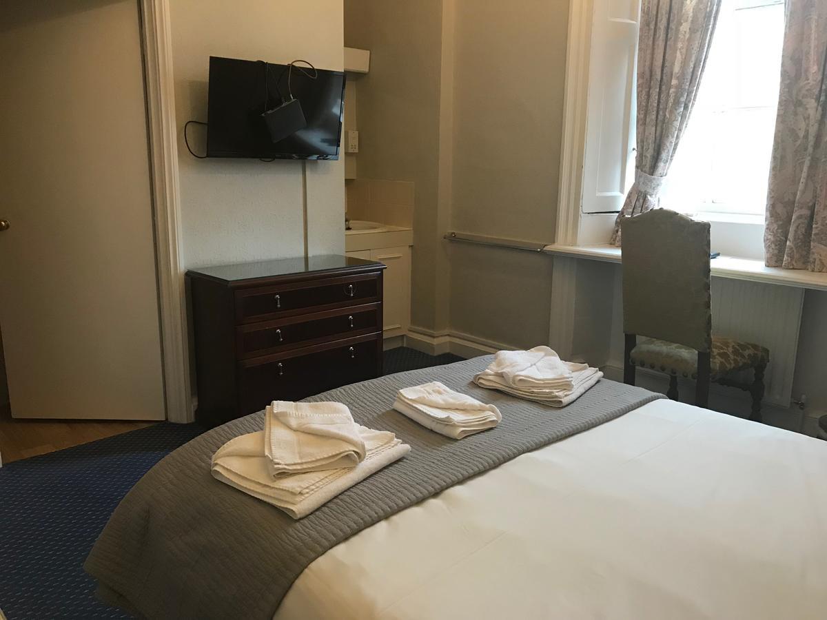 The Ilchester Arms Hotel Абботсбері Екстер'єр фото